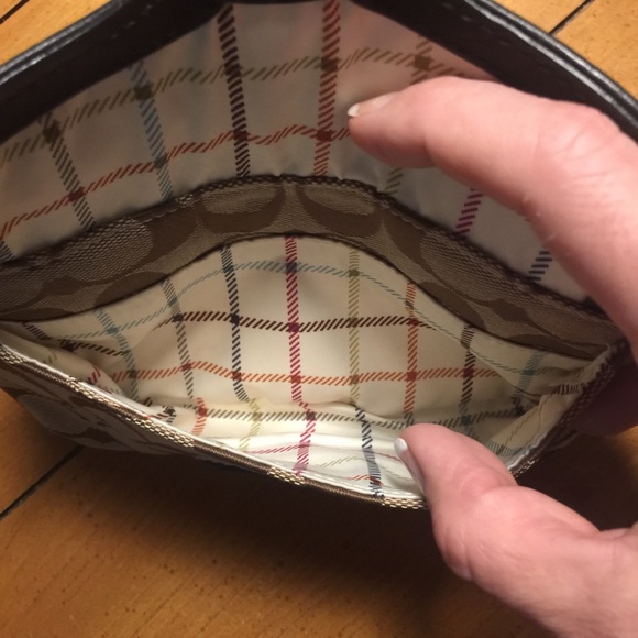 Coach wristlet wallet. - Picture 2 of 8